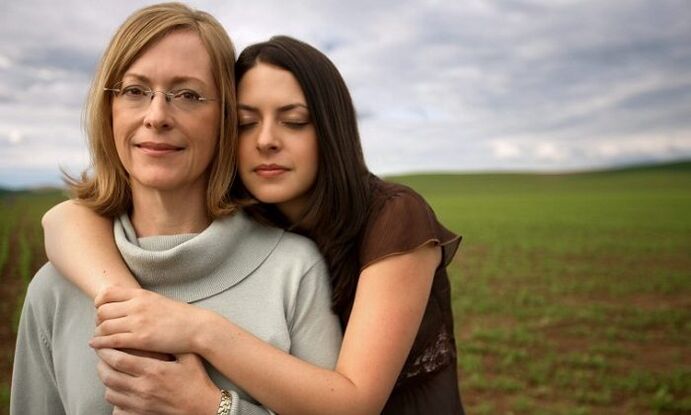 mother and daughter suffering from varicose veins